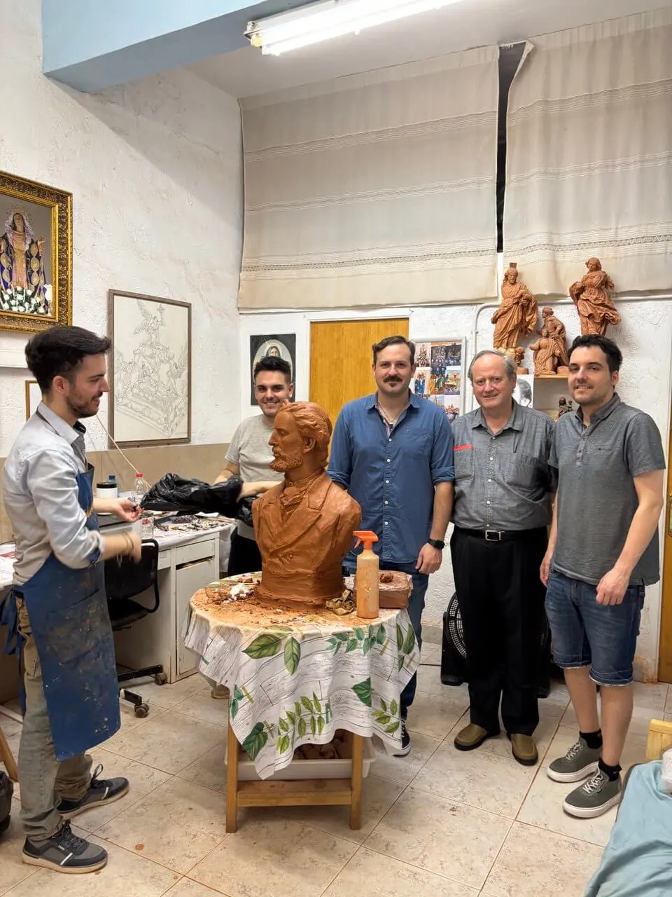proceso creación de busto Eduardo Rosales